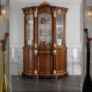 Armoire en bois rare et en vitre avec des designs dorés